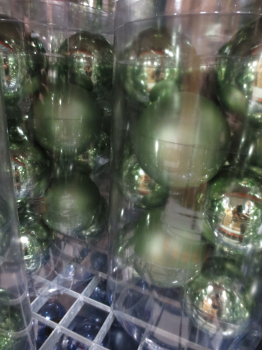 8 Weihnachts-Kugeln aus Glas,matt und glänzend, Ø 80mm,Farbe lichtgrün
